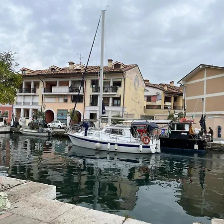 Laguna * Grado