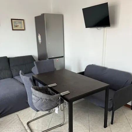 Laguna Apartment